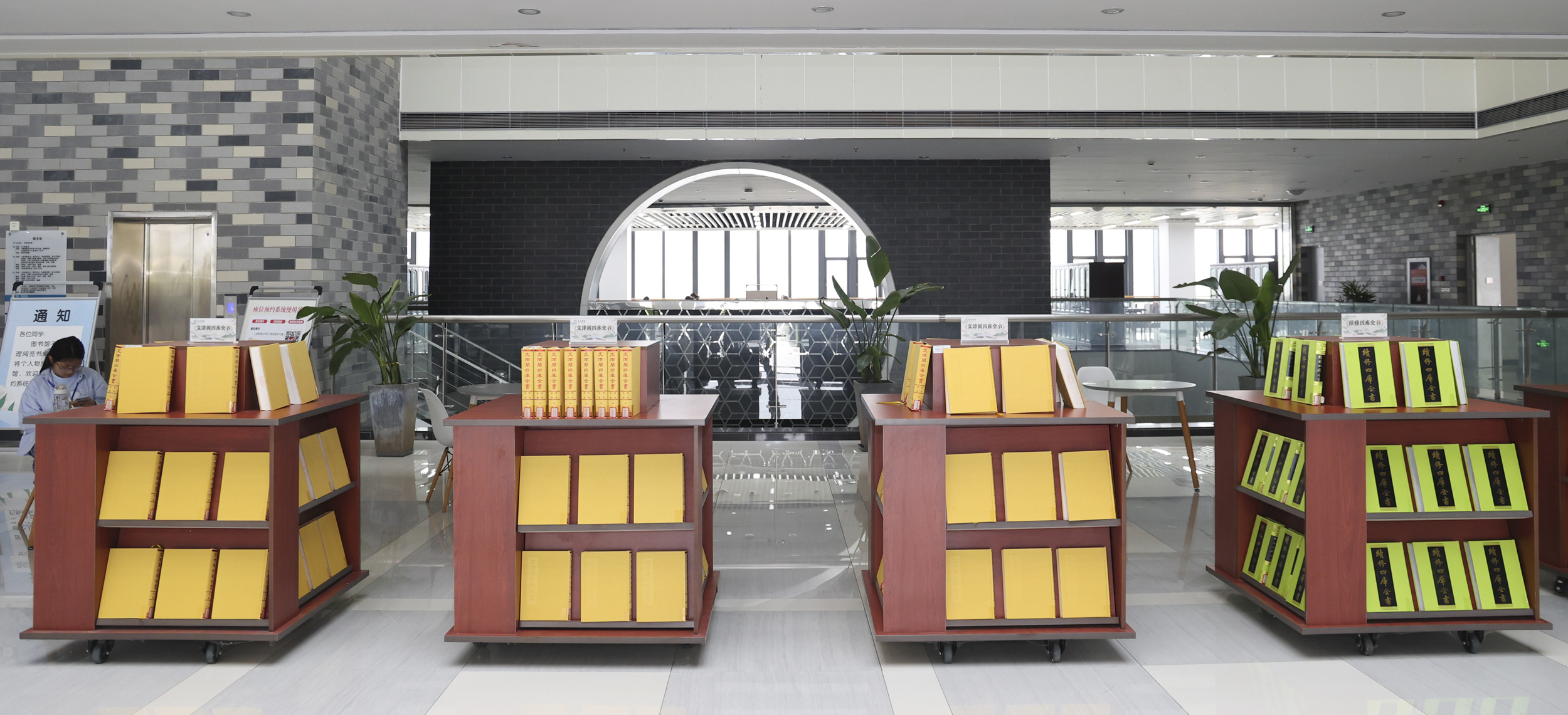 摄影:方雨婷 魏鹏