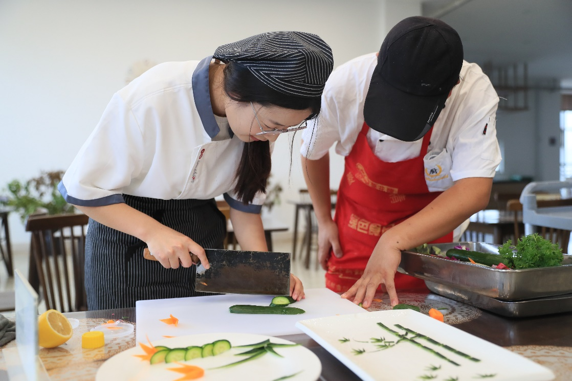 徐州工业职业技术学院：“食”全“食”美的劳动教育